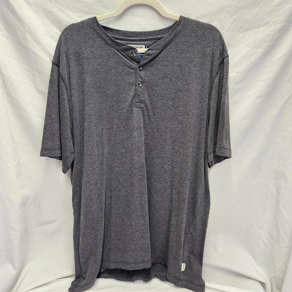 Men's XL Magellan Fish Gear V-neck 3 Button Front Fishing Shirt